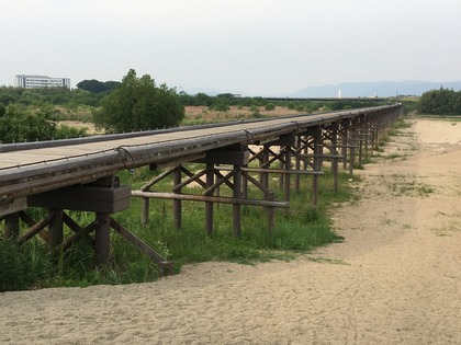 日本で最も長い木造橋！「ながれ橋」